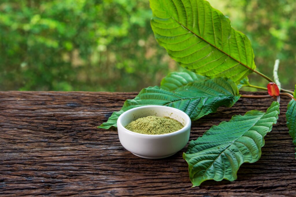 red bali kratom powder leaves